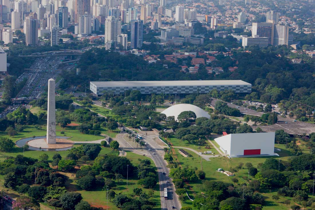 Aerial view of Ibirapuera Park and its cultural infrastructure Roman Atamanczuk / FBSP