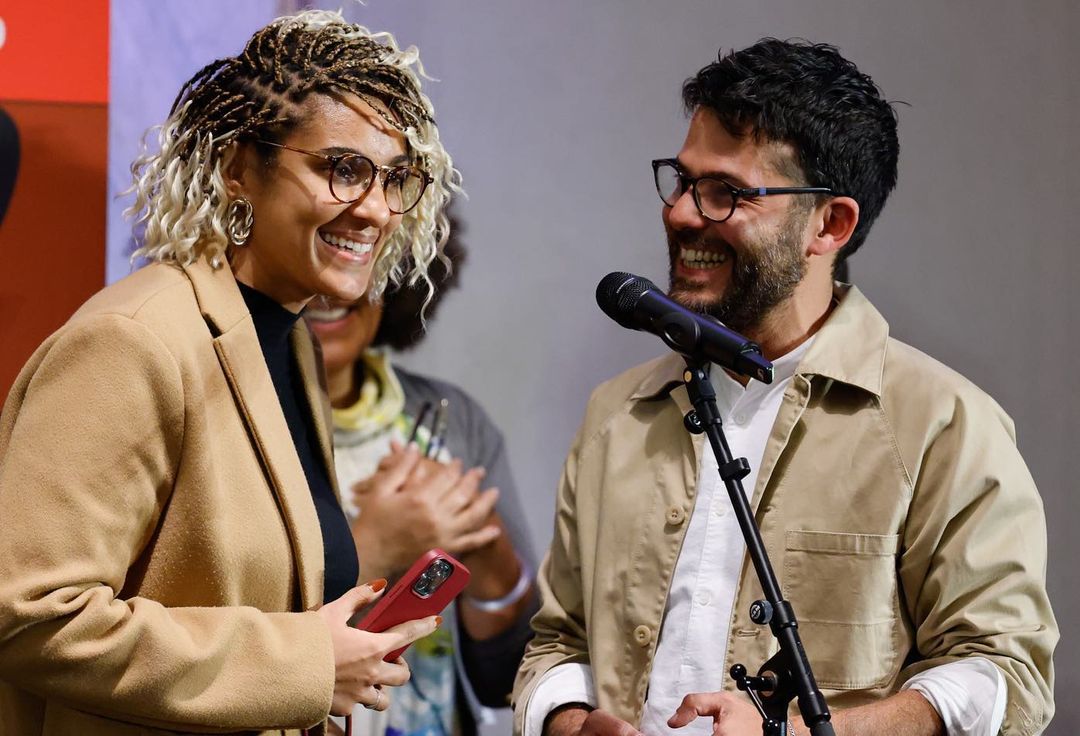Gabriela de Matos e Paulo Tavares, curadores do Pavilhão do Brasil na Biennale Architettura 2023